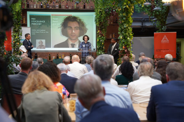 2D4C7243-5B2B-4AF6-99AA-6B367590B387