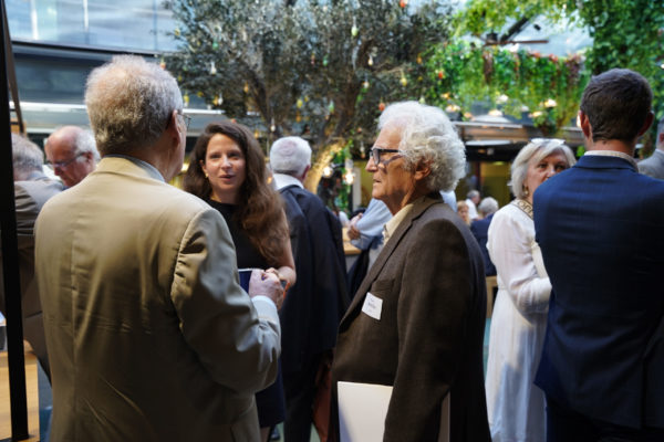 361D79E5-01C1-428E-ABDA-CC7B9563FE27