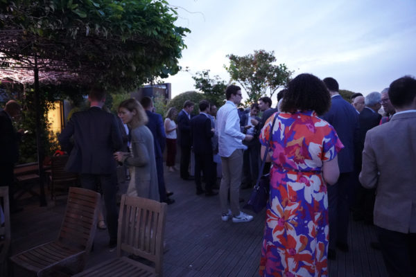 431624A6-0199-4673-8017-B2EBBC751C43