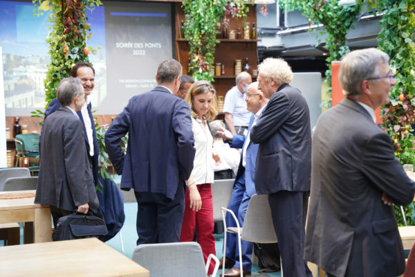 43FC8D7B-D5B4-4F1A-9D2B-EB6B932399F2