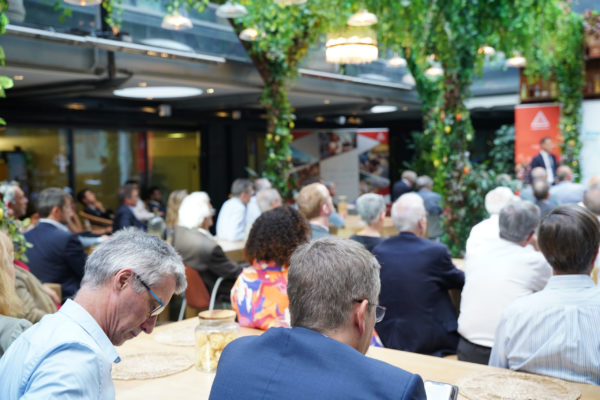 599767A6-AC62-424F-AAF5-76C7C31D51C0