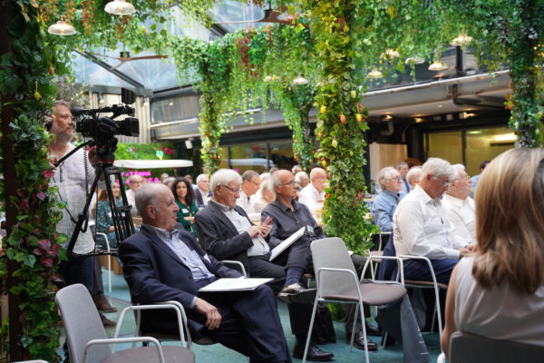 767658DB-A1D7-4B2B-9AD0-C59301314943