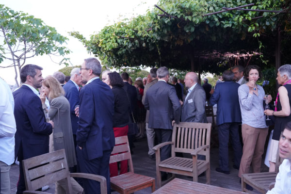 8F496384-F786-4A27-8C37-6C9821455627