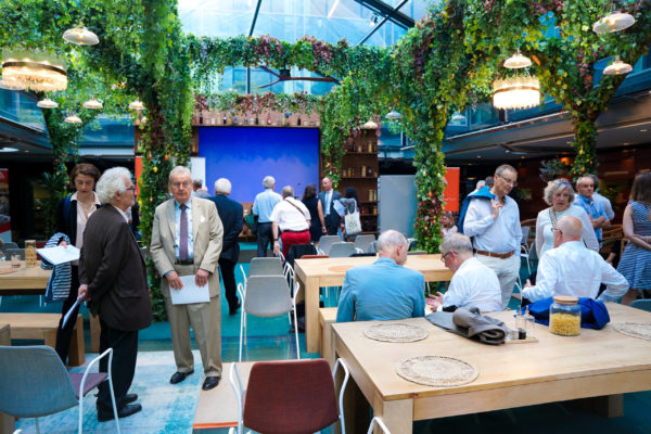 A7B1F3F6-49FA-4969-8F69-F814344B0D61