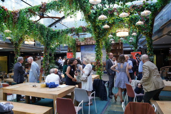 AF2C0D9F-268B-475D-B1B8-C0E57F8E33B2