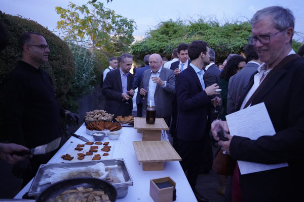 DAED3C96-4A48-41AE-91A3-7244DCEA6DDB