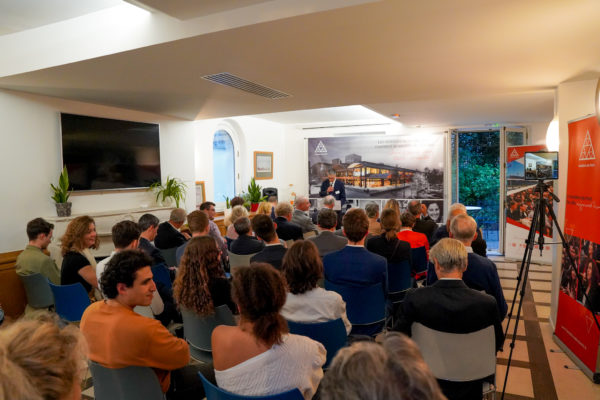 11968DE4-54F0-46C3-8CA3-8611F898B799