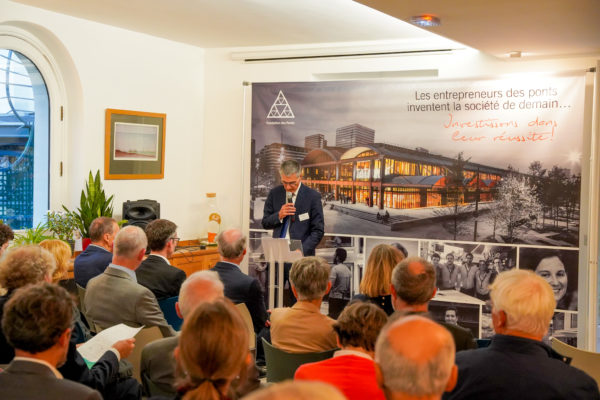 1425BB27-7464-4E67-B51F-307177F30C84