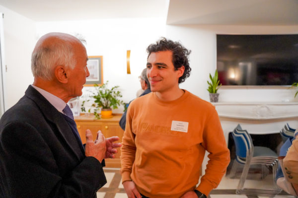 37C00EE5-B54E-461C-85C9-A28A7483F642