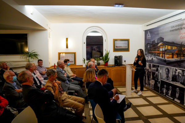 B220FD7D-631D-418D-BC16-FF29C1BB83C5