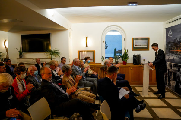 BD3856A5-D150-4E28-B43B-3877F6814FB6