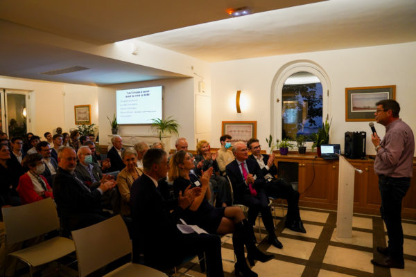 D0B0BE25-78A9-45DD-A84E-17164D4516C7