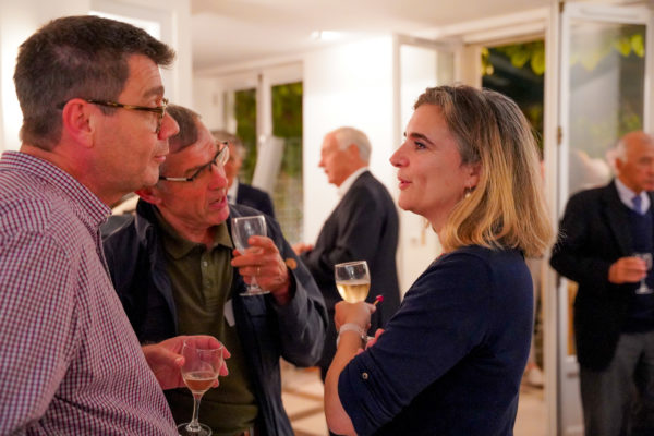 F3708720-5640-44E1-A3F2-25520649D4A8